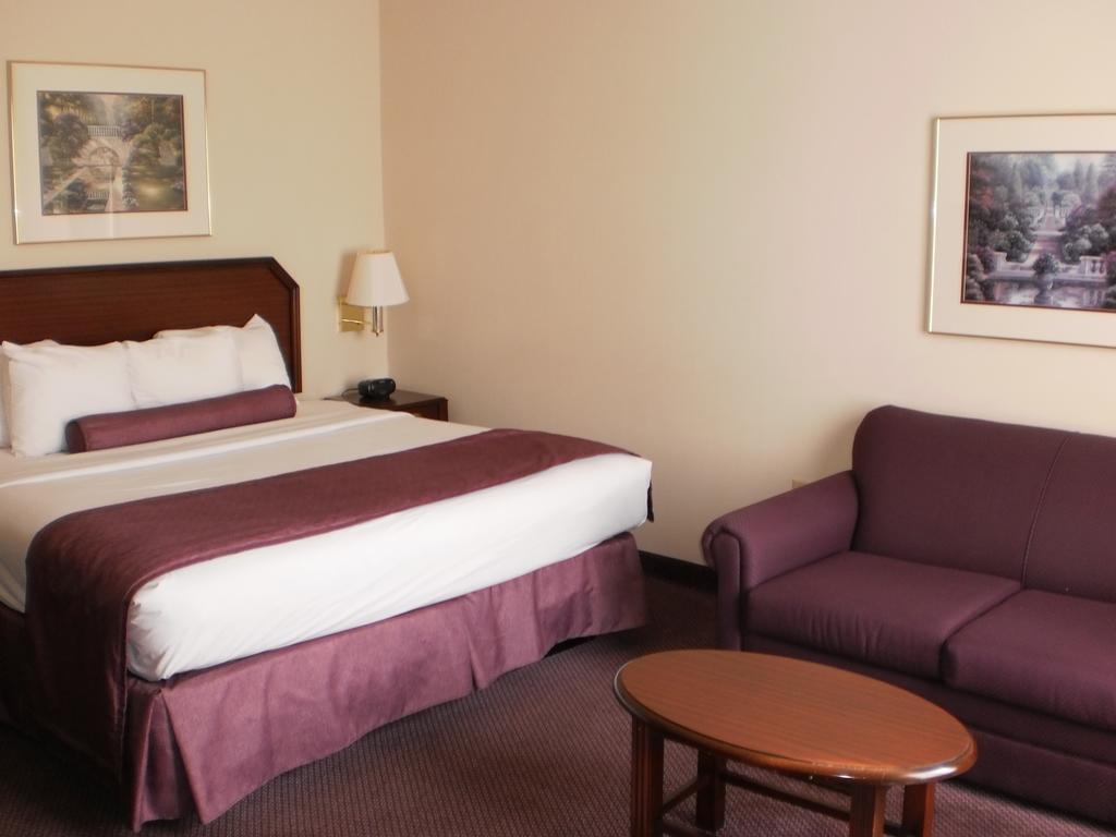 Ashmore Inn And Suites Amarillo Room photo
